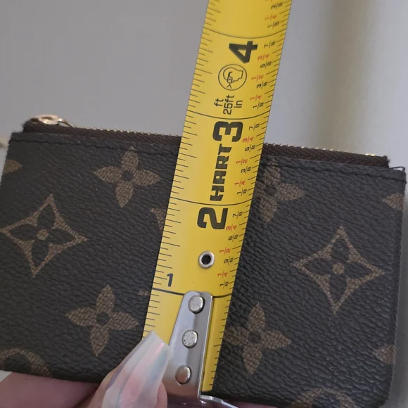 Louis Vuitton Pochette Clés Monogram Key Holder with Gold Accents - Picture 9 of 9